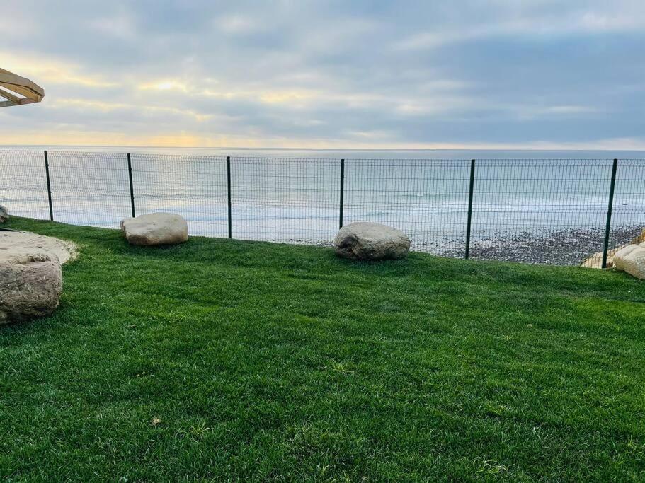 Triton'S Playhouse Beachfront Primo Tapia Dış mekan fotoğraf